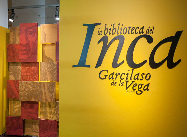 Sala de la exposición de La Biblioteca del Inca Garcilaso de la Vega (1616-2016)