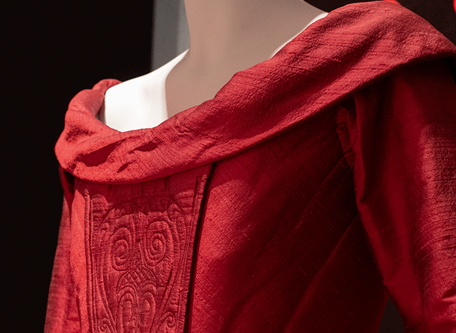 «El mercader de Venecia», de William Shakespeare (v. Vicente Molina Foix). “Porcia” (Ana Belén). Vestido de seda salvaje. Producción del Centro Dramático Nacional, 1992. Museo Nacional de Artes Escénicas