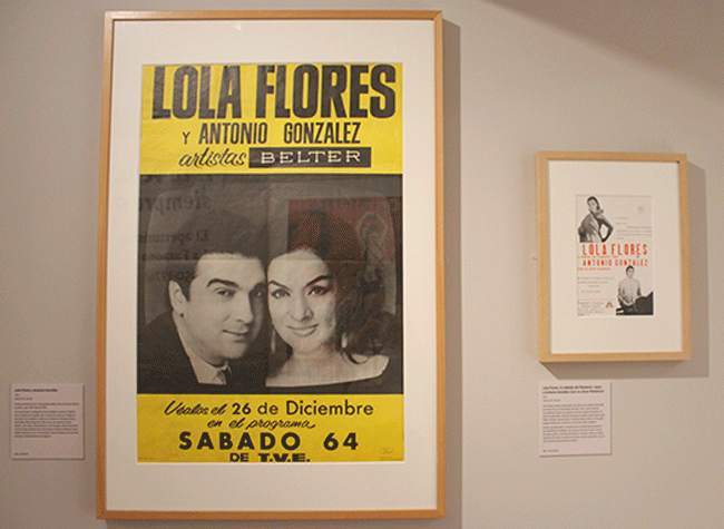 Montaje de la exposición Si me queréis, ¡venirse! Lola Flores en la Biblioteca Nacional de España